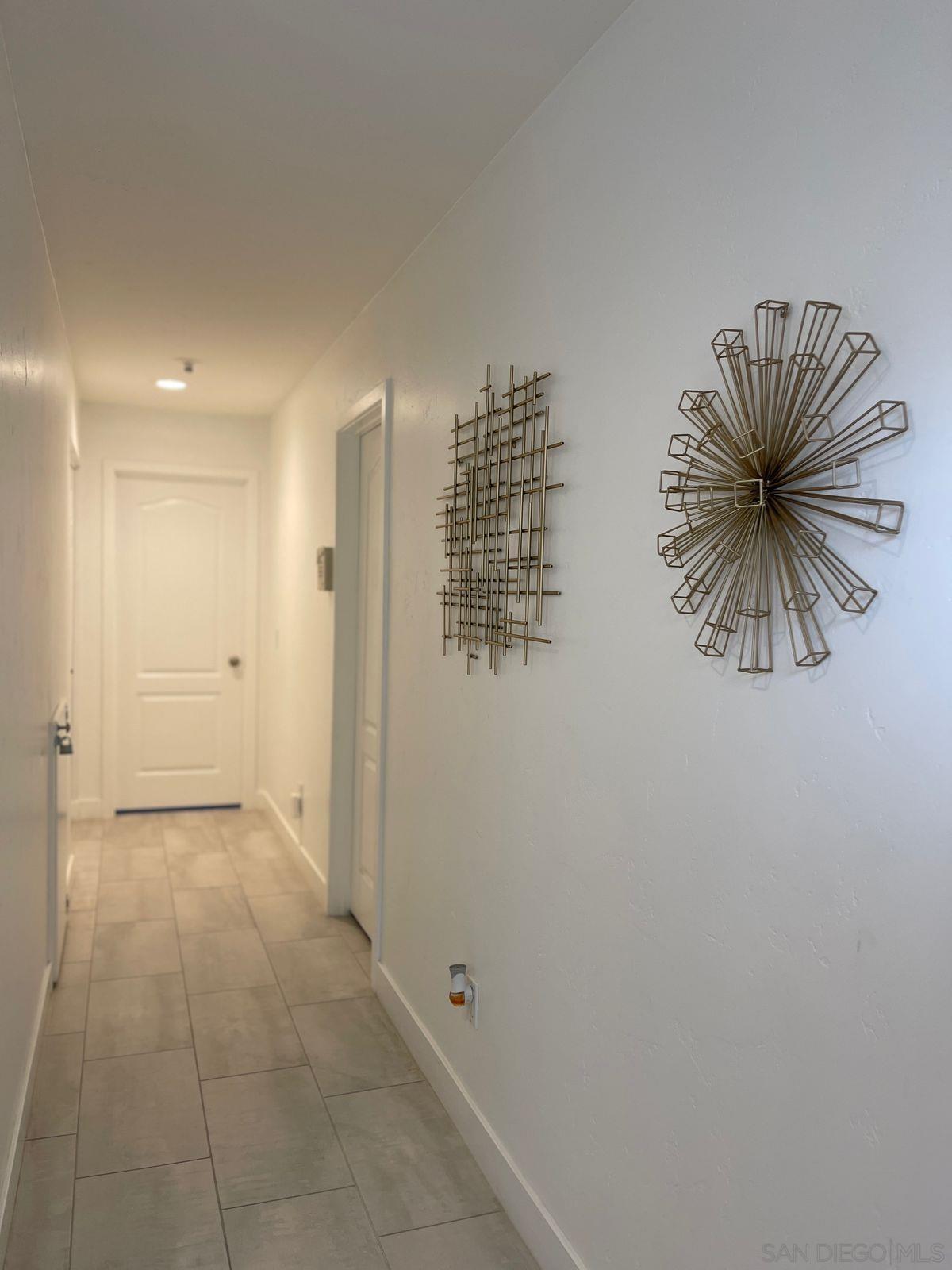 Detail Gallery Image 12 of 30 For 3843  Riviera Dr  #1,  San Diego,  CA 92109 - 3 Beds | 2/1 Baths