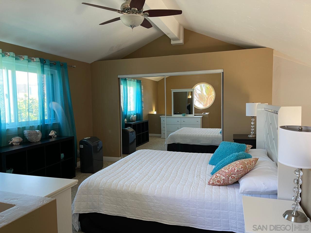 Detail Gallery Image 26 of 30 For 3843  Riviera Dr  #1,  San Diego,  CA 92109 - 3 Beds | 2/1 Baths