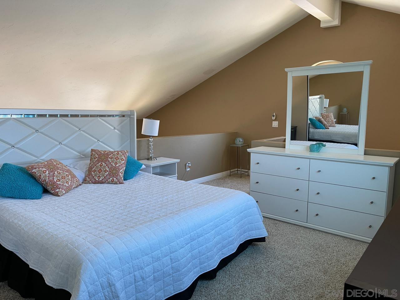 Detail Gallery Image 28 of 30 For 3843  Riviera Dr  #1,  San Diego,  CA 92109 - 3 Beds | 2/1 Baths