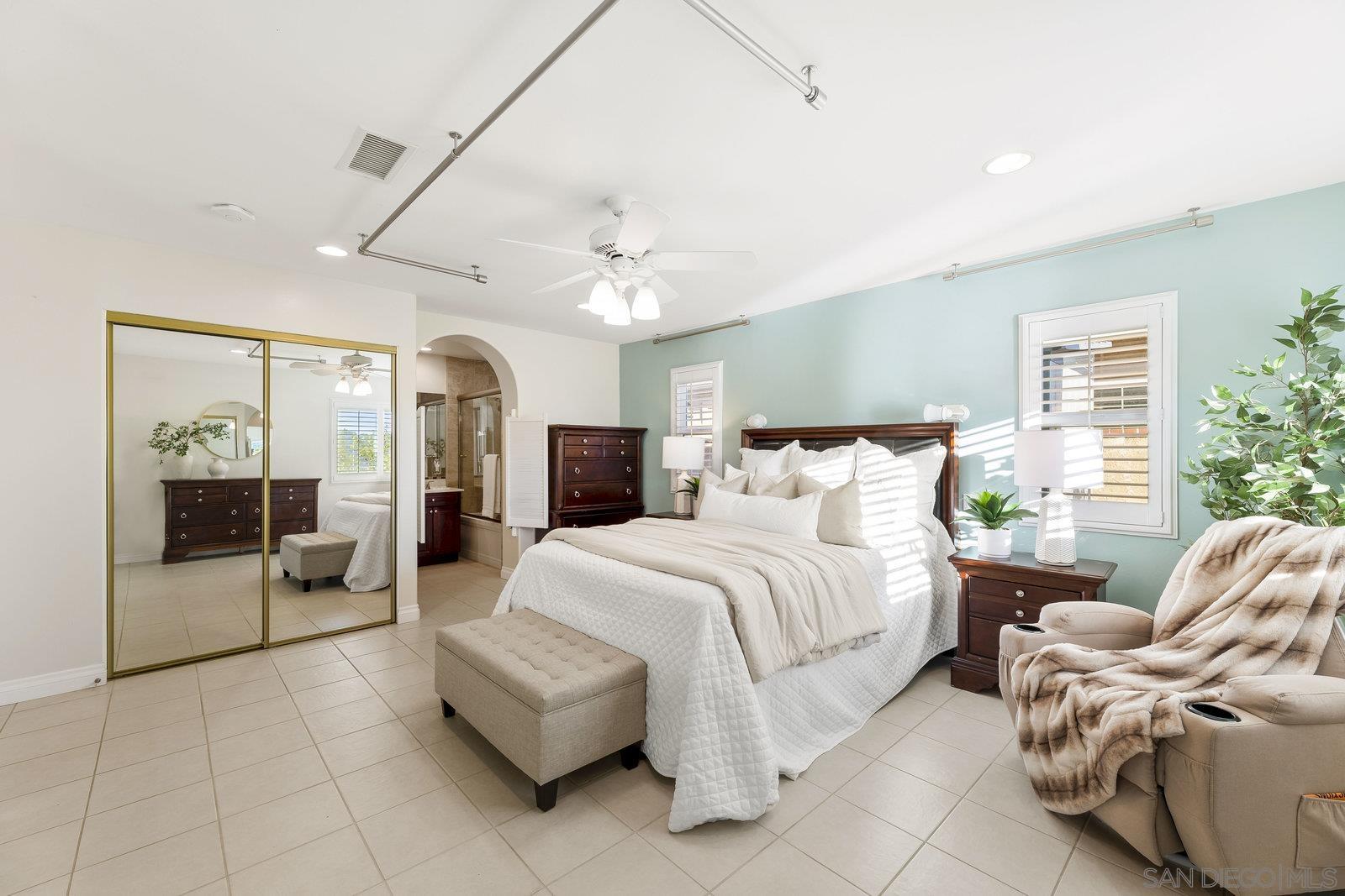 Detail Gallery Image 22 of 54 For 11409  Duenda Rd, San Diego,  CA 92127 - 4 Beds | 2/1 Baths