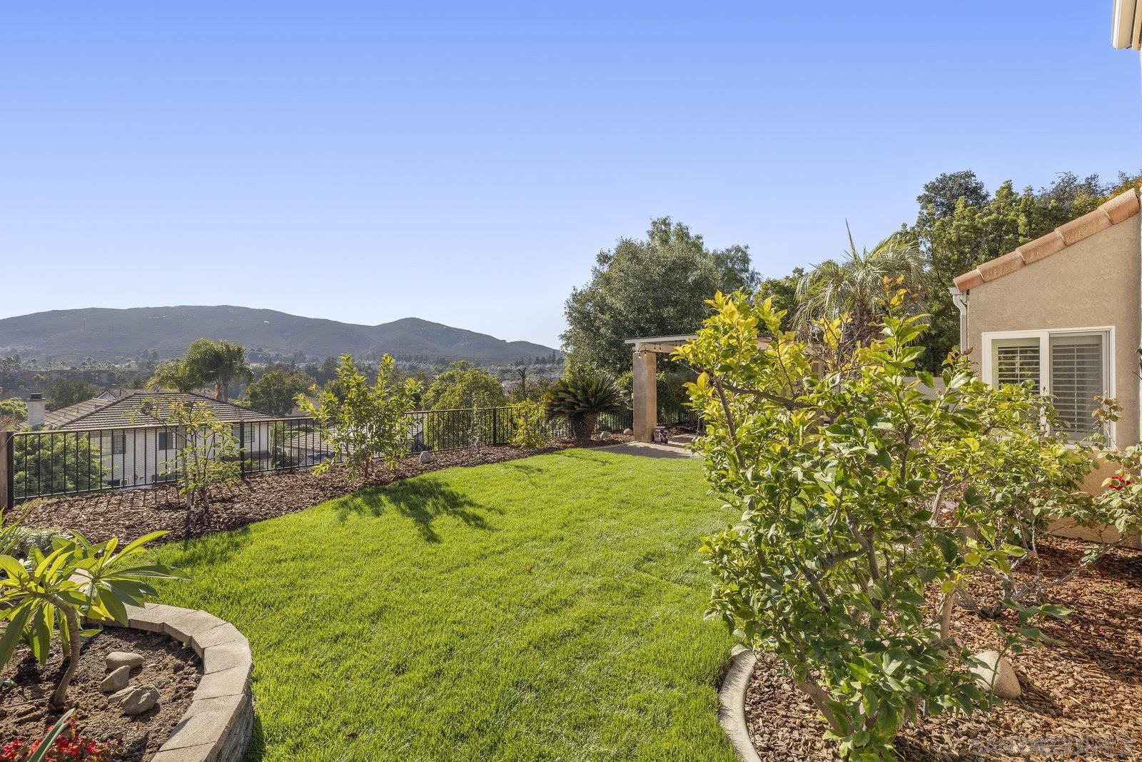 Detail Gallery Image 37 of 54 For 11409  Duenda Rd, San Diego,  CA 92127 - 4 Beds | 2/1 Baths