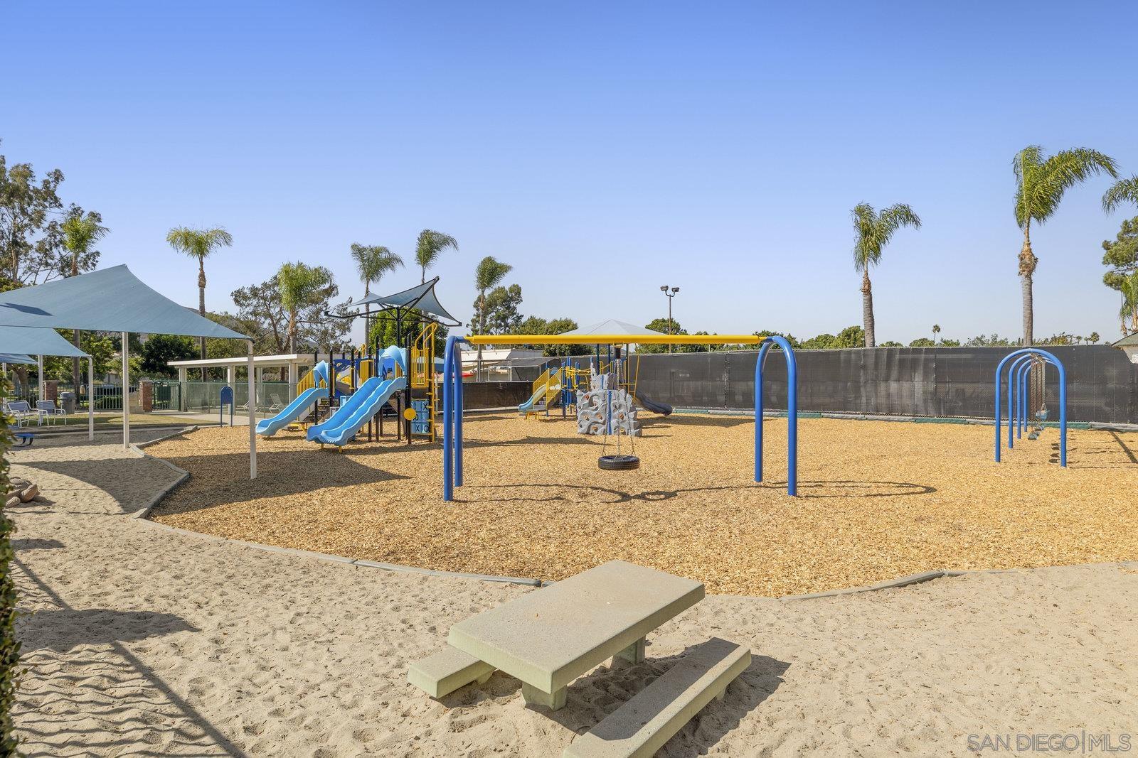 Detail Gallery Image 44 of 54 For 11409  Duenda Rd, San Diego,  CA 92127 - 4 Beds | 2/1 Baths