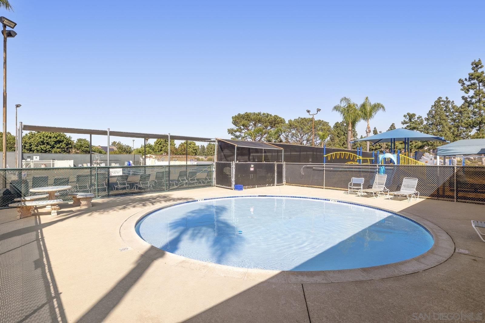 Detail Gallery Image 45 of 54 For 11409  Duenda Rd, San Diego,  CA 92127 - 4 Beds | 2/1 Baths