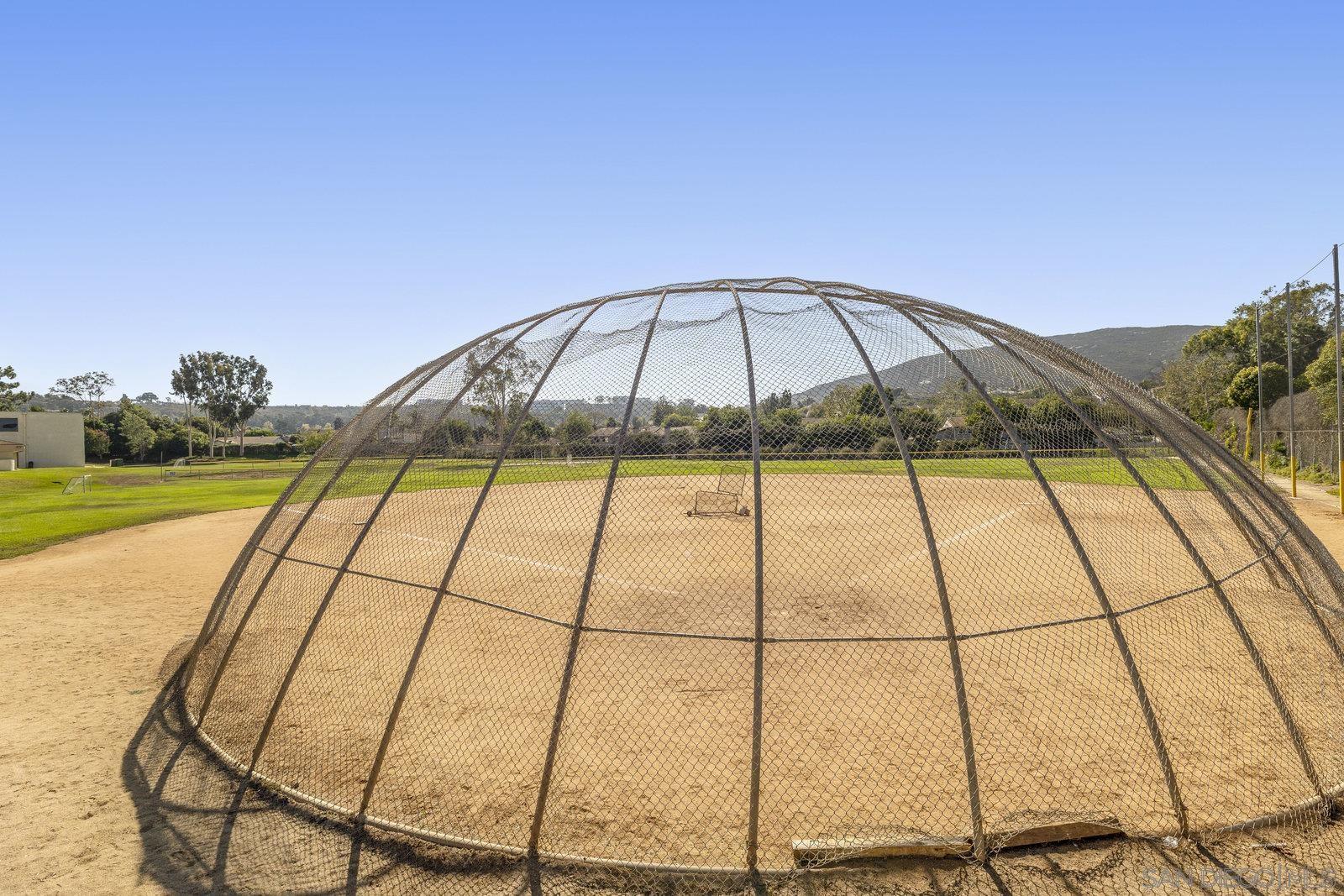 Detail Gallery Image 50 of 54 For 11409  Duenda Rd, San Diego,  CA 92127 - 4 Beds | 2/1 Baths