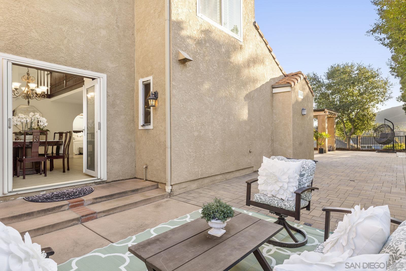 Detail Gallery Image 9 of 54 For 11409  Duenda Rd, San Diego,  CA 92127 - 4 Beds | 2/1 Baths