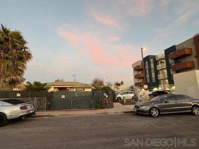 Detail Gallery Image 11 of 13 For 645  Florence St, Imperial Beach,  CA 91932 - 2 Beds | 1 Baths