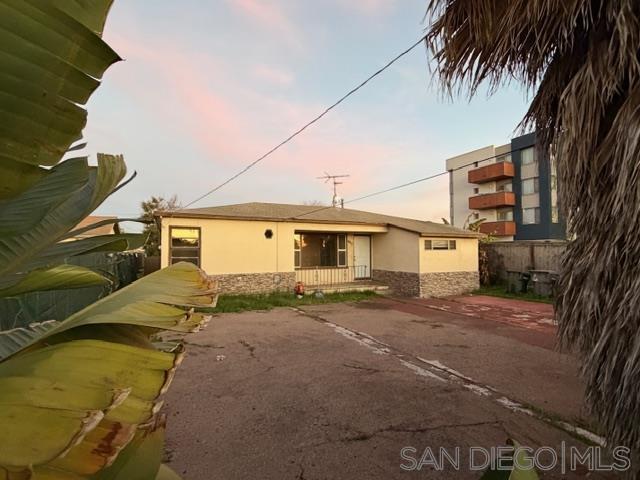 Detail Gallery Image 10 of 13 For 645  Florence St, Imperial Beach,  CA 91932 - 2 Beds | 1 Baths
