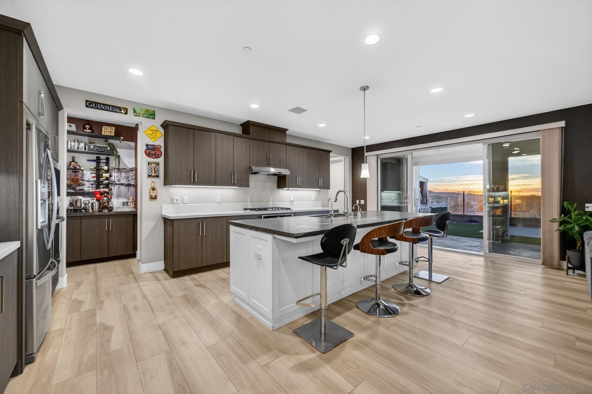 Detail Gallery Image 11 of 44 For 894  Camino Cantera, Chula Vista,  CA 91913 - 5 Beds | 3/1 Baths