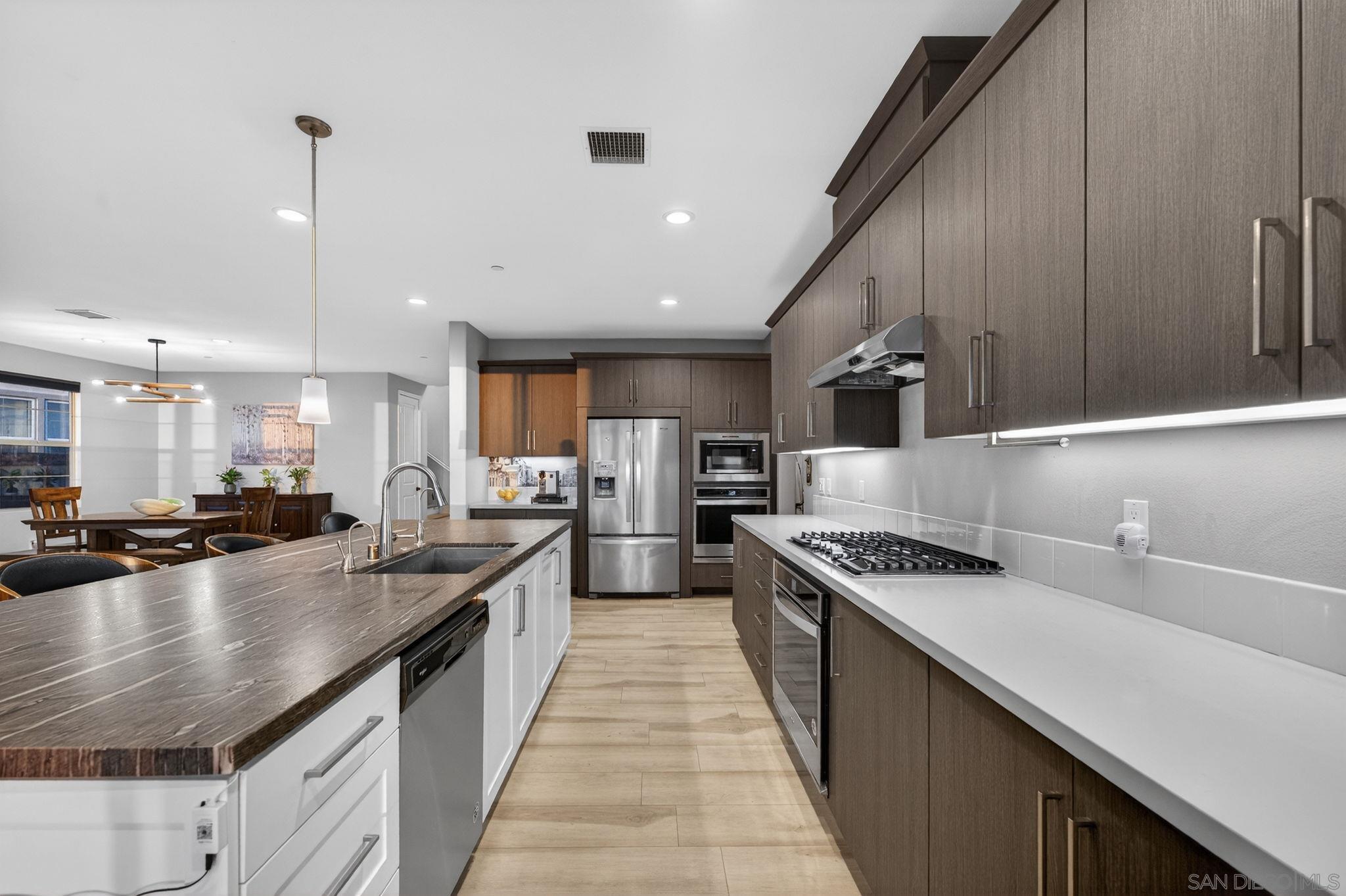 Detail Gallery Image 15 of 44 For 894  Camino Cantera, Chula Vista,  CA 91913 - 5 Beds | 3/1 Baths