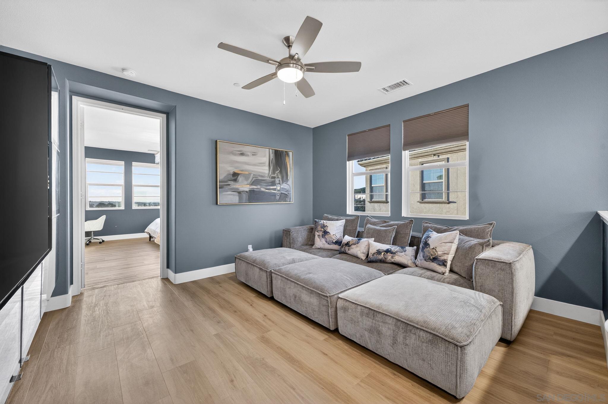 Detail Gallery Image 18 of 44 For 894  Camino Cantera, Chula Vista,  CA 91913 - 5 Beds | 3/1 Baths