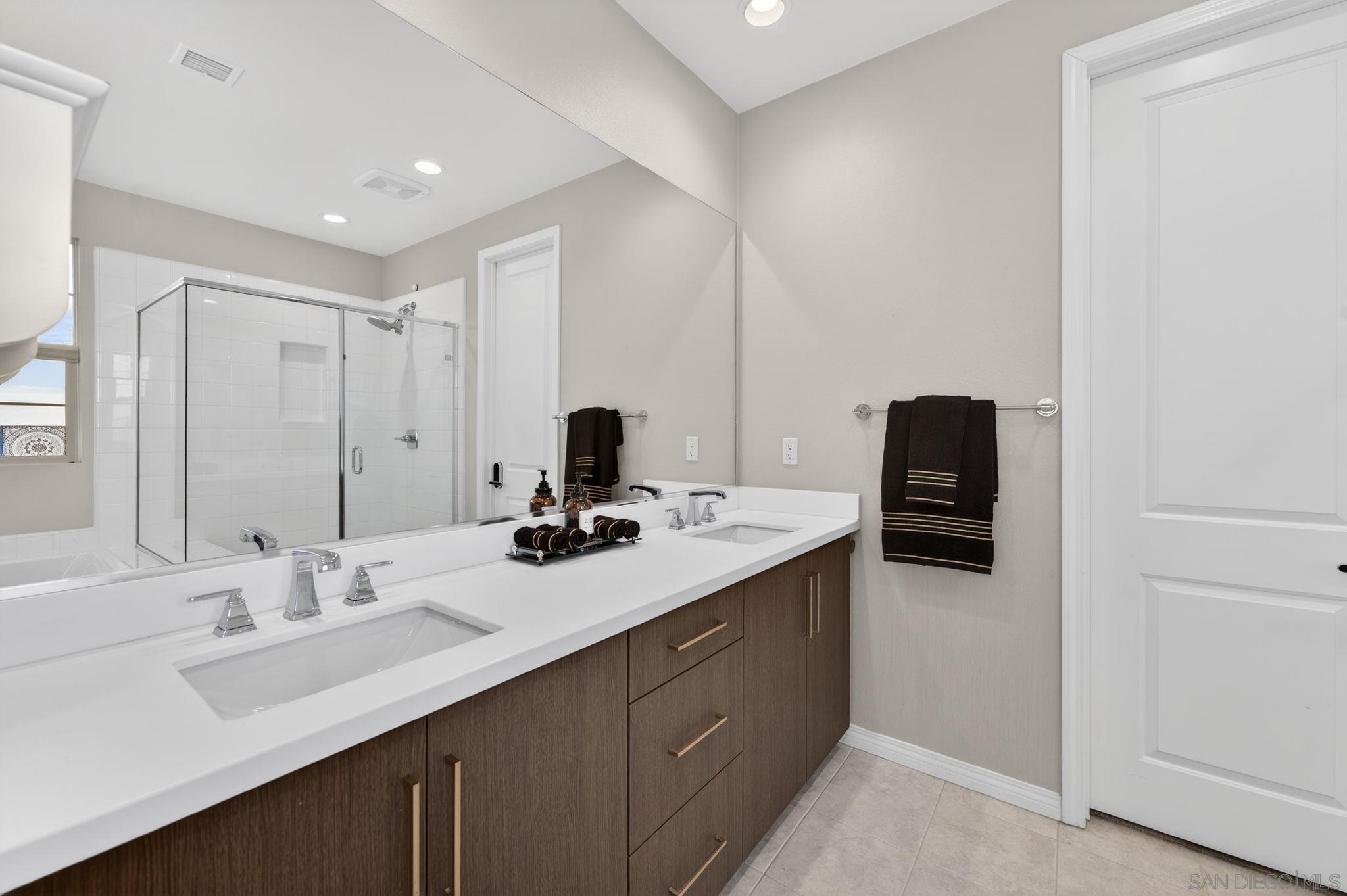 Detail Gallery Image 28 of 44 For 894  Camino Cantera, Chula Vista,  CA 91913 - 5 Beds | 3/1 Baths