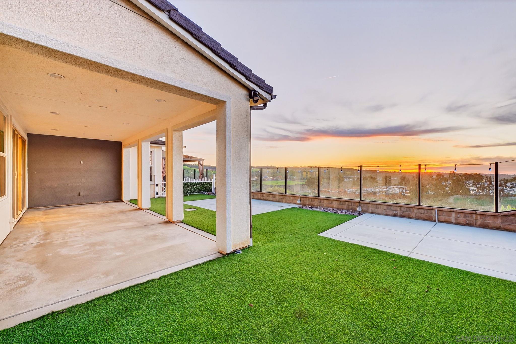 Detail Gallery Image 33 of 44 For 894  Camino Cantera, Chula Vista,  CA 91913 - 5 Beds | 3/1 Baths