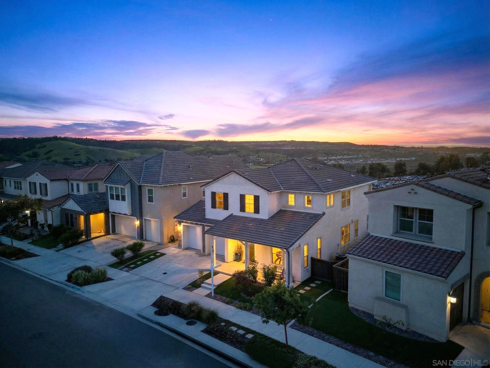 Detail Gallery Image 39 of 44 For 894  Camino Cantera, Chula Vista,  CA 91913 - 5 Beds | 3/1 Baths