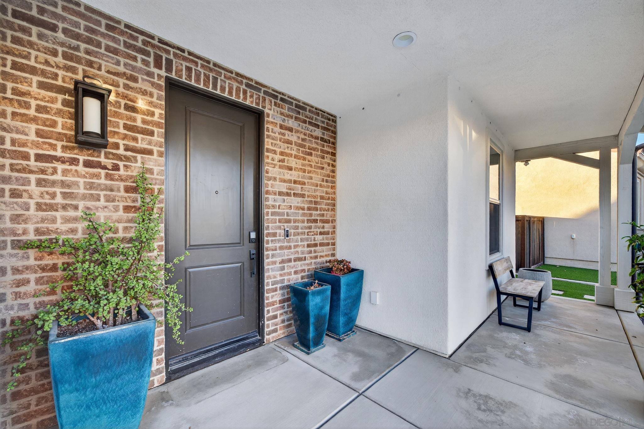 Detail Gallery Image 5 of 44 For 894  Camino Cantera, Chula Vista,  CA 91913 - 5 Beds | 3/1 Baths