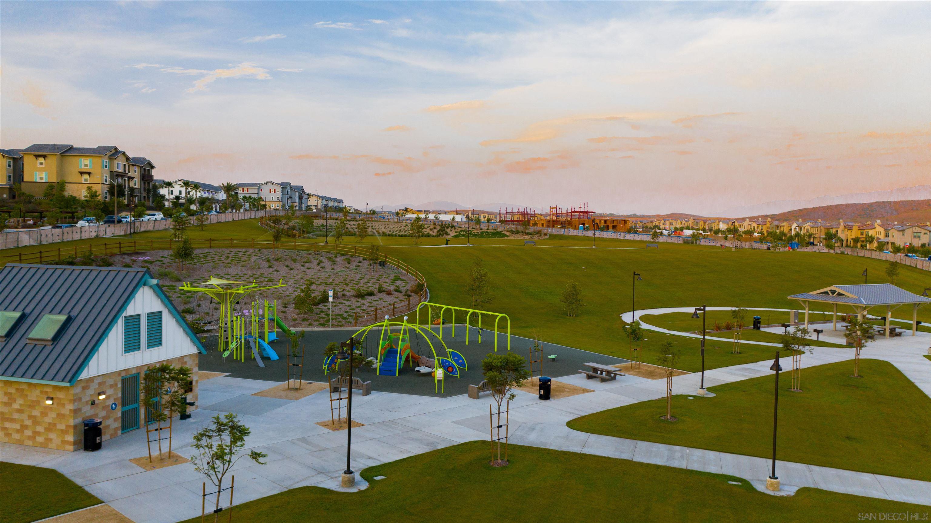 Detail Gallery Image 43 of 44 For 894  Camino Cantera, Chula Vista,  CA 91913 - 5 Beds | 3/1 Baths