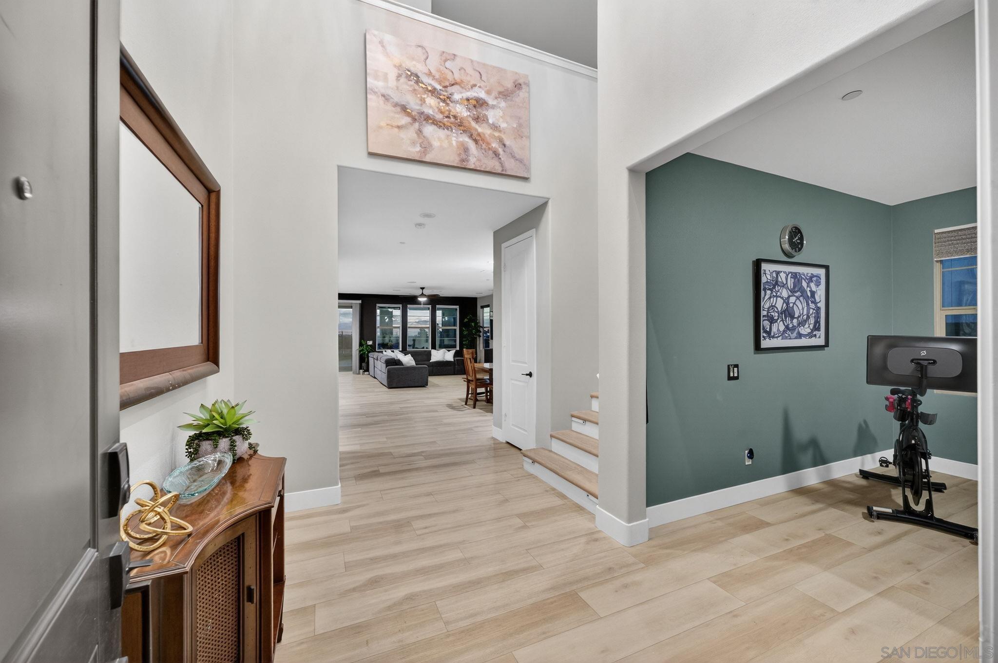 Detail Gallery Image 6 of 44 For 894  Camino Cantera, Chula Vista,  CA 91913 - 5 Beds | 3/1 Baths