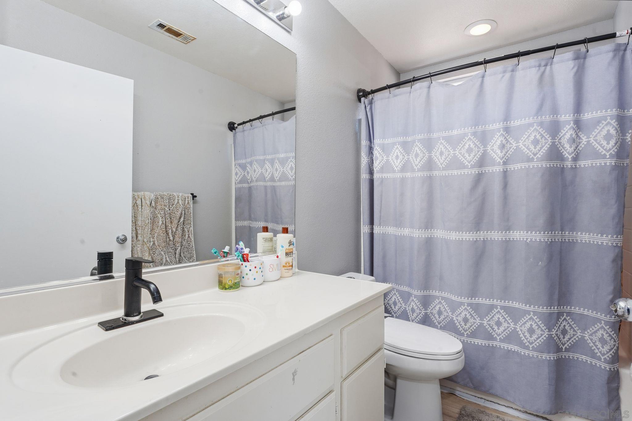 Detail Gallery Image 25 of 37 For 1436  Sutter Buttes St, Chula Vista,  CA 91913 - 3 Beds | 2/1 Baths