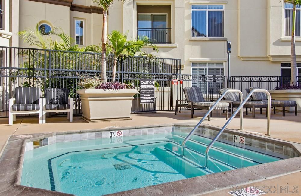 Detail Gallery Image 25 of 29 For 9229  Regents  #L206,  La Jolla,  CA 92037 - 2 Beds | 2 Baths