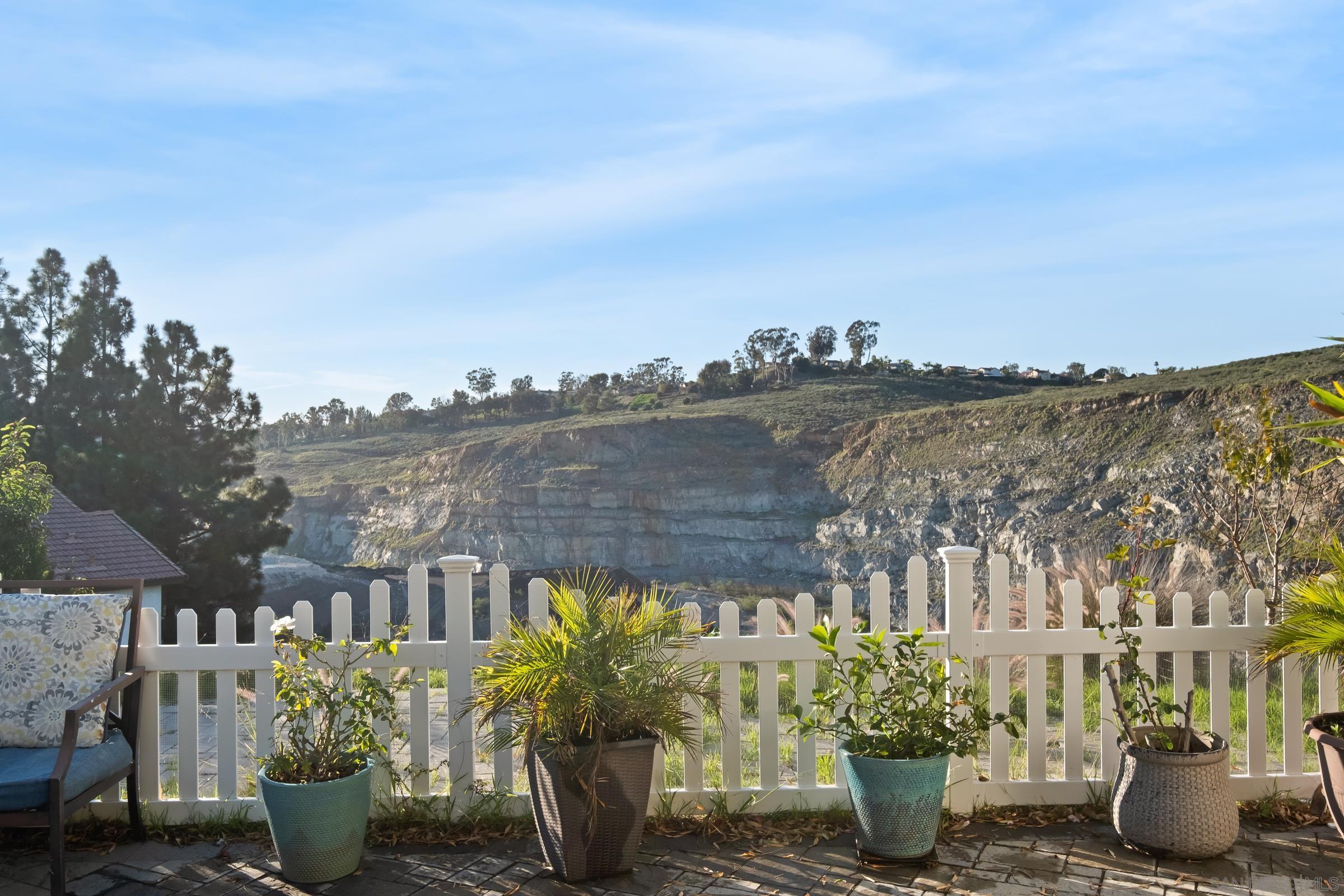 Detail Gallery Image 4 of 36 For 8004  Mission Vista, San Diego,  CA 92120 - 3 Beds | 2/1 Baths