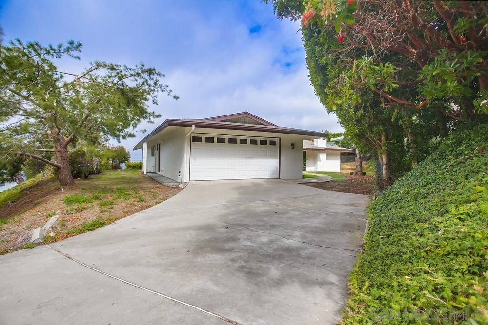 Detail Gallery Image 12 of 67 For 7255  via Capri, La Jolla,  CA 92037 - 3 Beds | 2 Baths