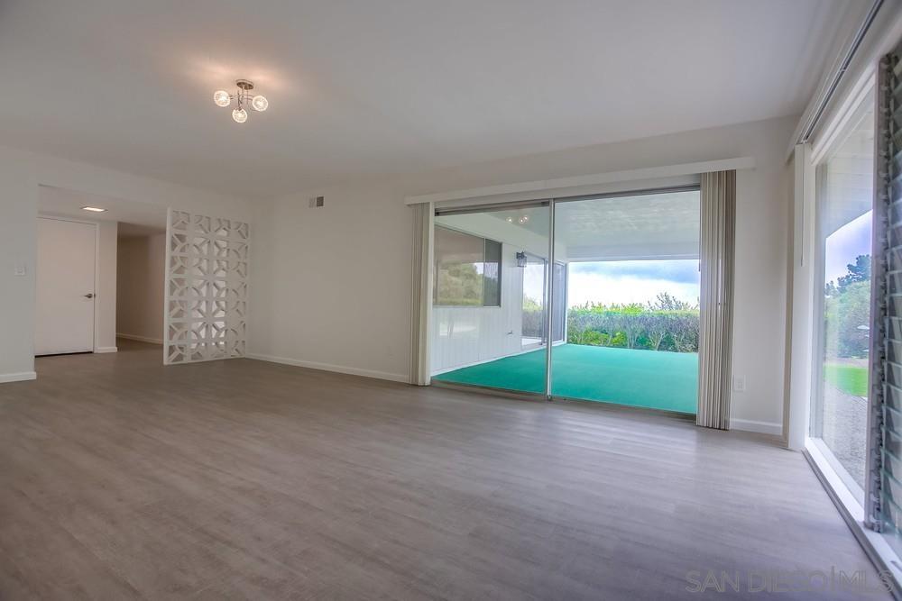 Detail Gallery Image 24 of 67 For 7255  via Capri, La Jolla,  CA 92037 - 3 Beds | 2 Baths