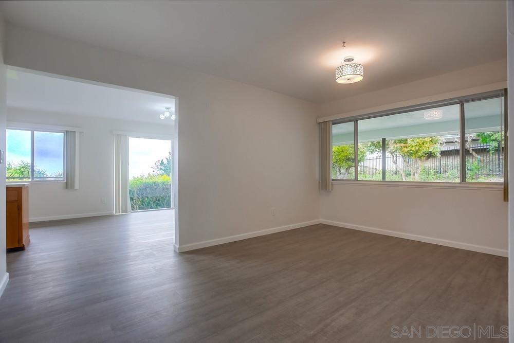 Detail Gallery Image 26 of 67 For 7255  via Capri, La Jolla,  CA 92037 - 3 Beds | 2 Baths