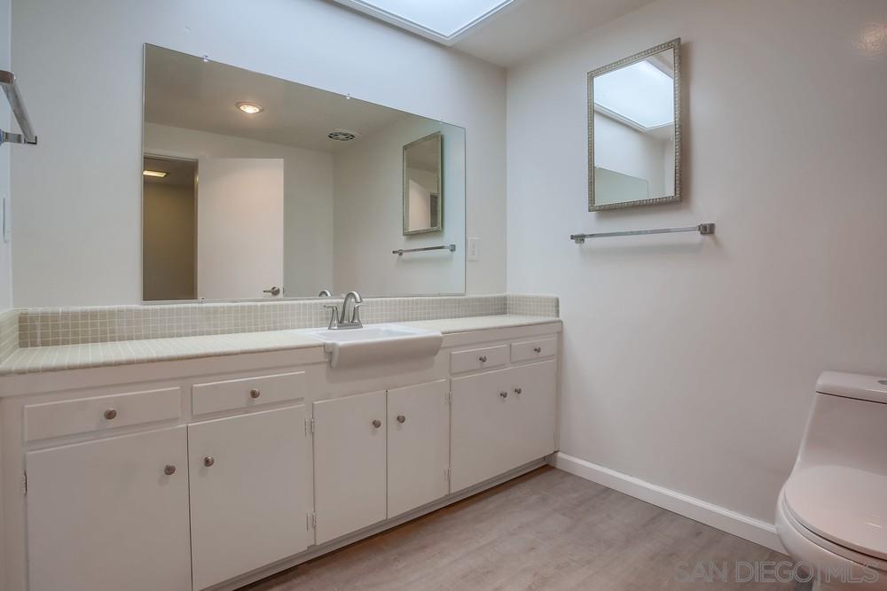 Detail Gallery Image 45 of 67 For 7255  via Capri, La Jolla,  CA 92037 - 3 Beds | 2 Baths