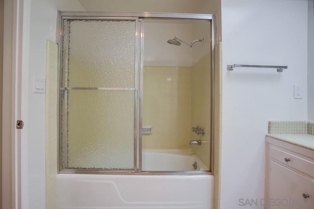 Detail Gallery Image 47 of 67 For 7255  via Capri, La Jolla,  CA 92037 - 3 Beds | 2 Baths