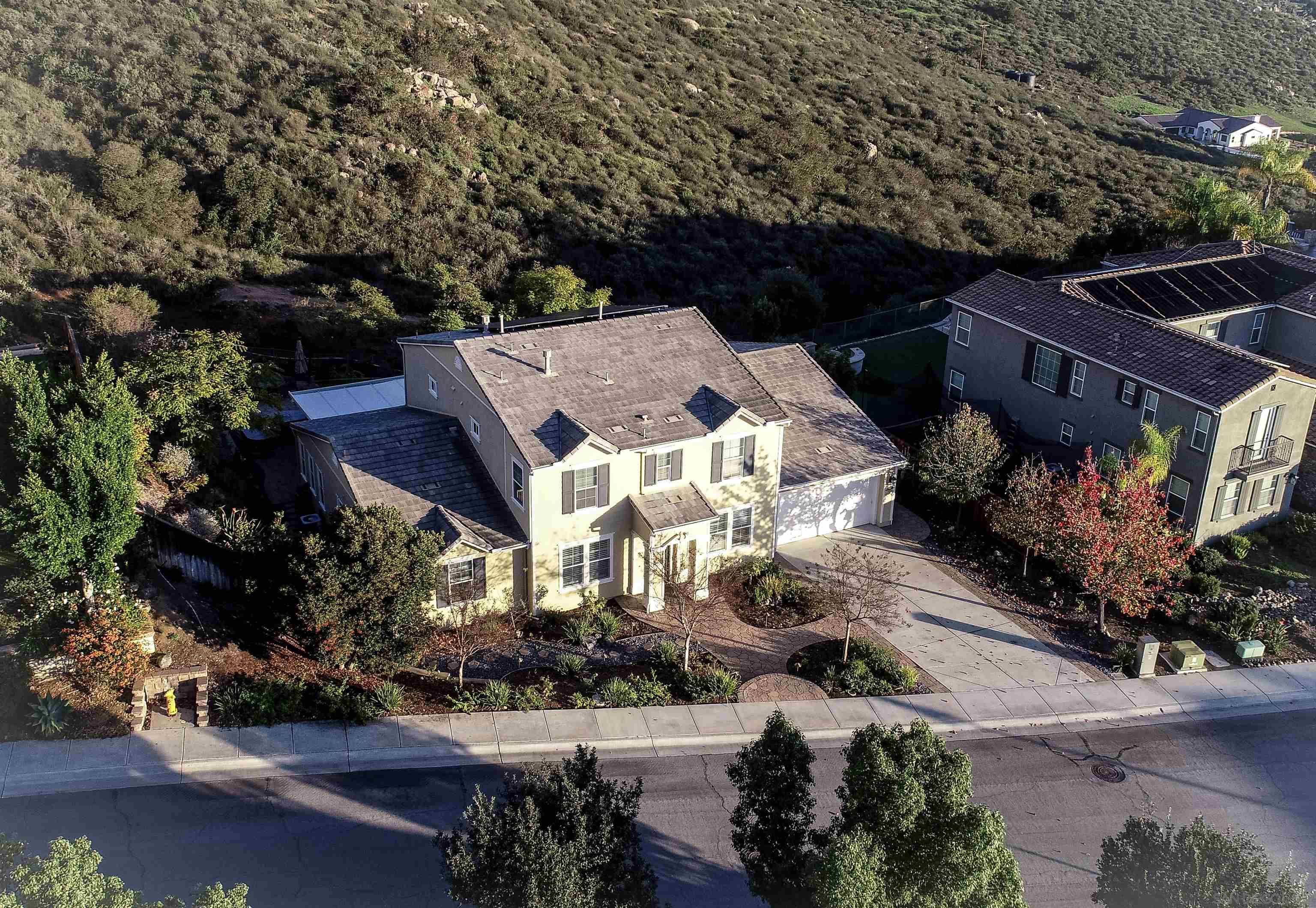 Detail Gallery Image 3 of 40 For 6081  Cala Lily Street, Santee,  CA 92071 - 5 Beds | 4/1 Baths