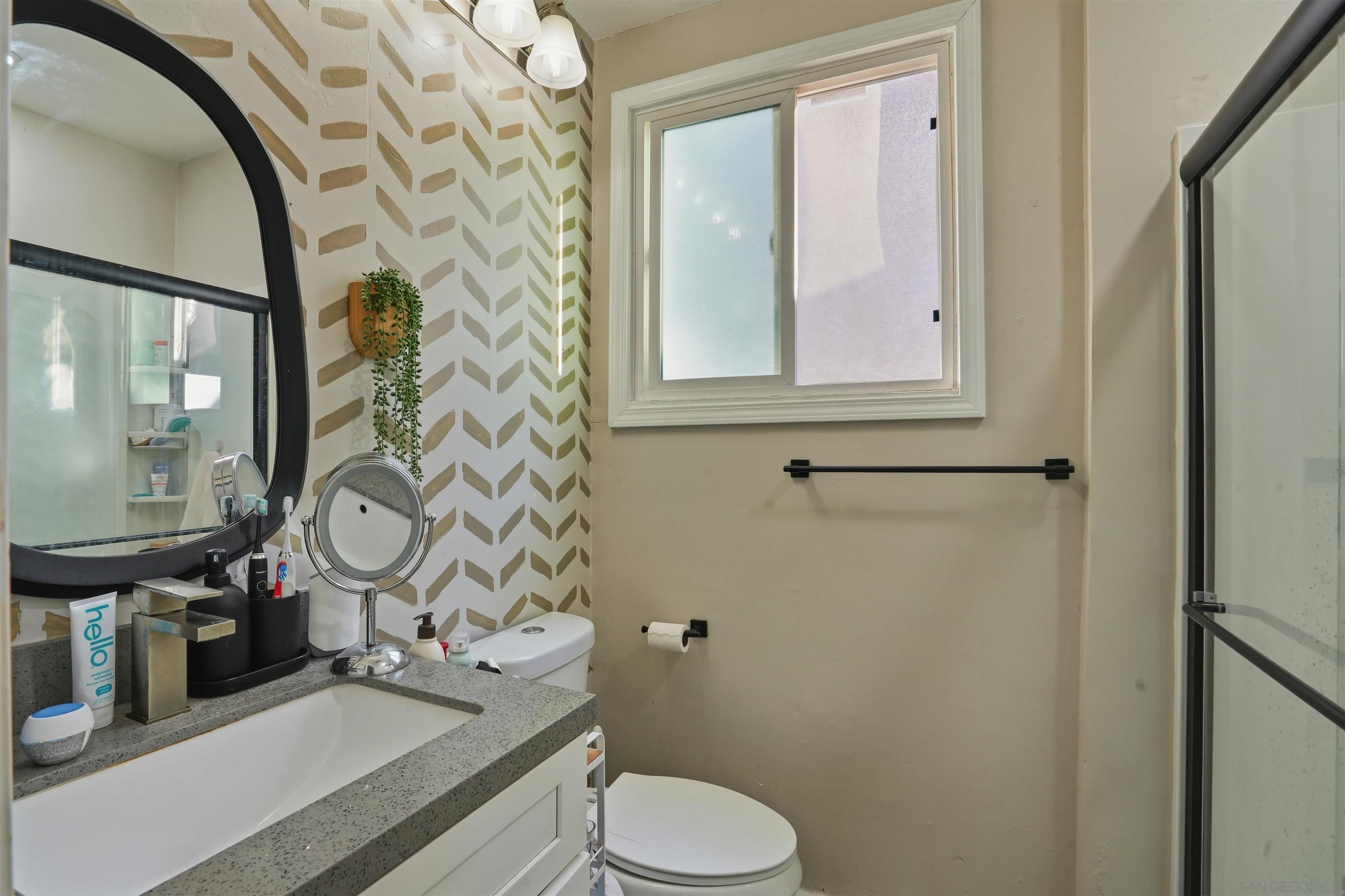 Detail Gallery Image 15 of 36 For 5533  Roswell St, San Diego,  CA 92114 - 3 Beds | 2 Baths