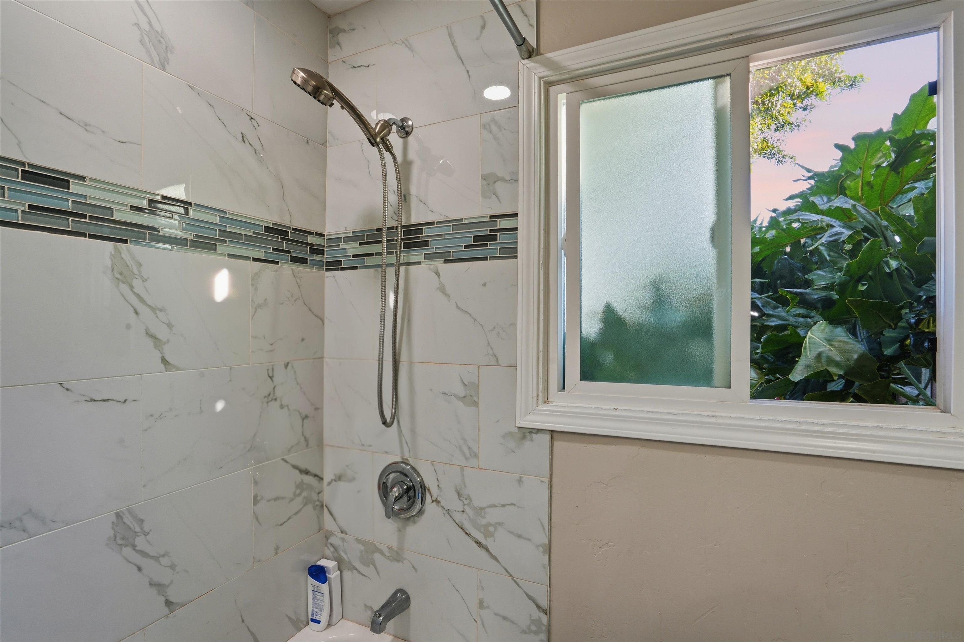 Detail Gallery Image 17 of 36 For 5533  Roswell St, San Diego,  CA 92114 - 3 Beds | 2 Baths