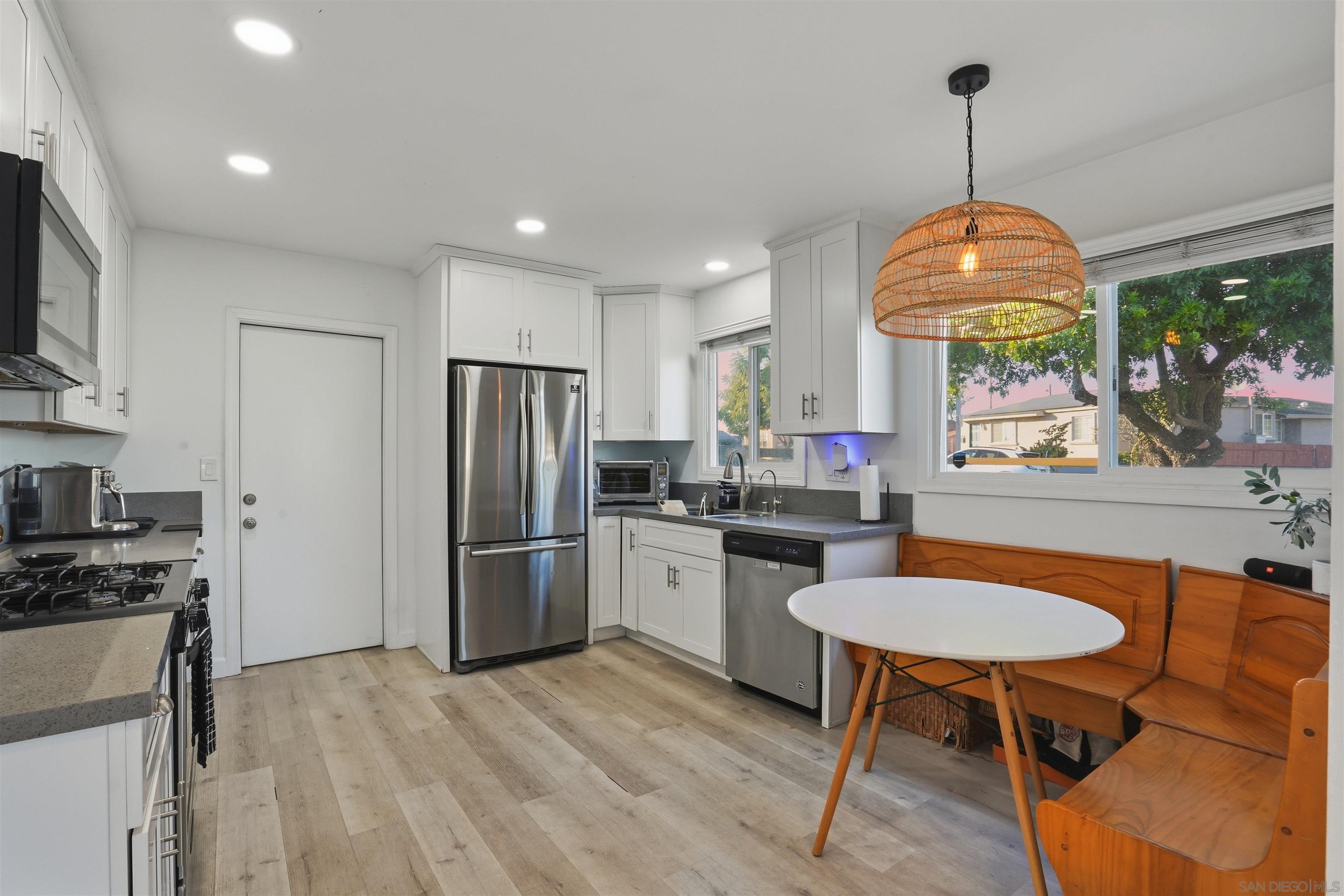 Detail Gallery Image 7 of 36 For 5533  Roswell St, San Diego,  CA 92114 - 3 Beds | 2 Baths