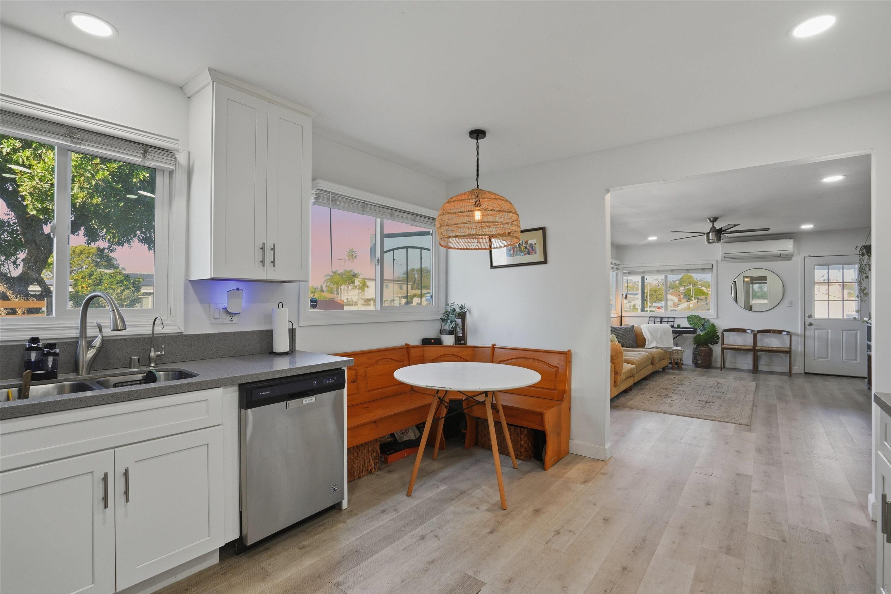 Detail Gallery Image 8 of 36 For 5533  Roswell St, San Diego,  CA 92114 - 3 Beds | 2 Baths