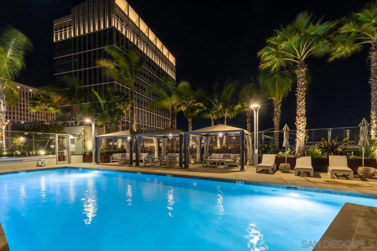 Detail Gallery Image 17 of 49 For 888 W E St  805, San Diego,  CA 92101 - 2 Beds | 2 Baths