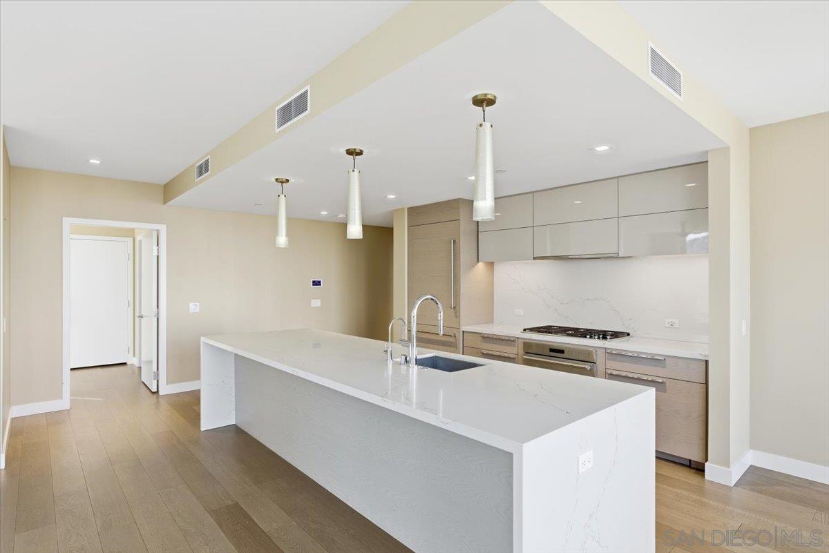 Detail Gallery Image 27 of 49 For 888 W E St  805, San Diego,  CA 92101 - 2 Beds | 2 Baths