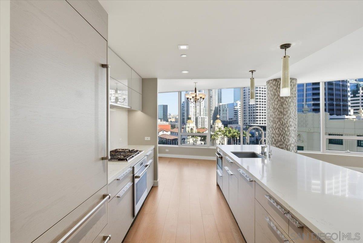 Detail Gallery Image 30 of 49 For 888 W E St  805, San Diego,  CA 92101 - 2 Beds | 2 Baths