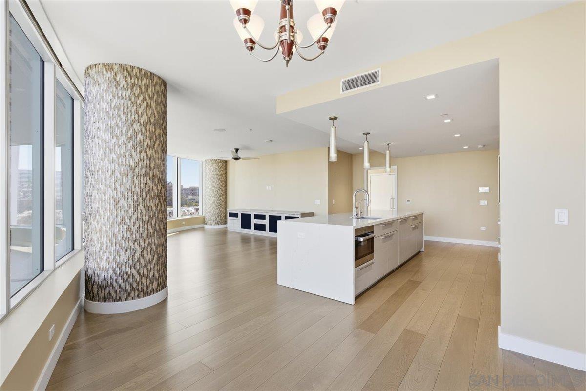 Detail Gallery Image 32 of 49 For 888 W E St  805, San Diego,  CA 92101 - 2 Beds | 2 Baths