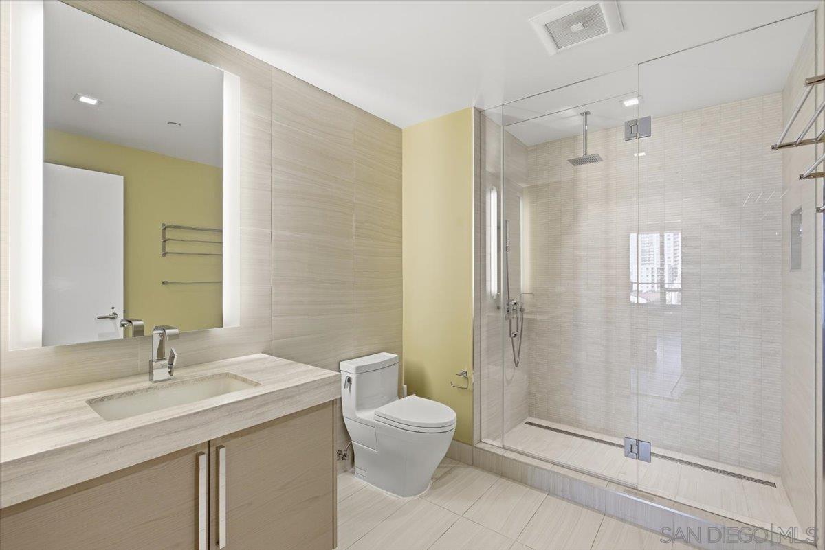 Detail Gallery Image 45 of 49 For 888 W E St  805, San Diego,  CA 92101 - 2 Beds | 2 Baths