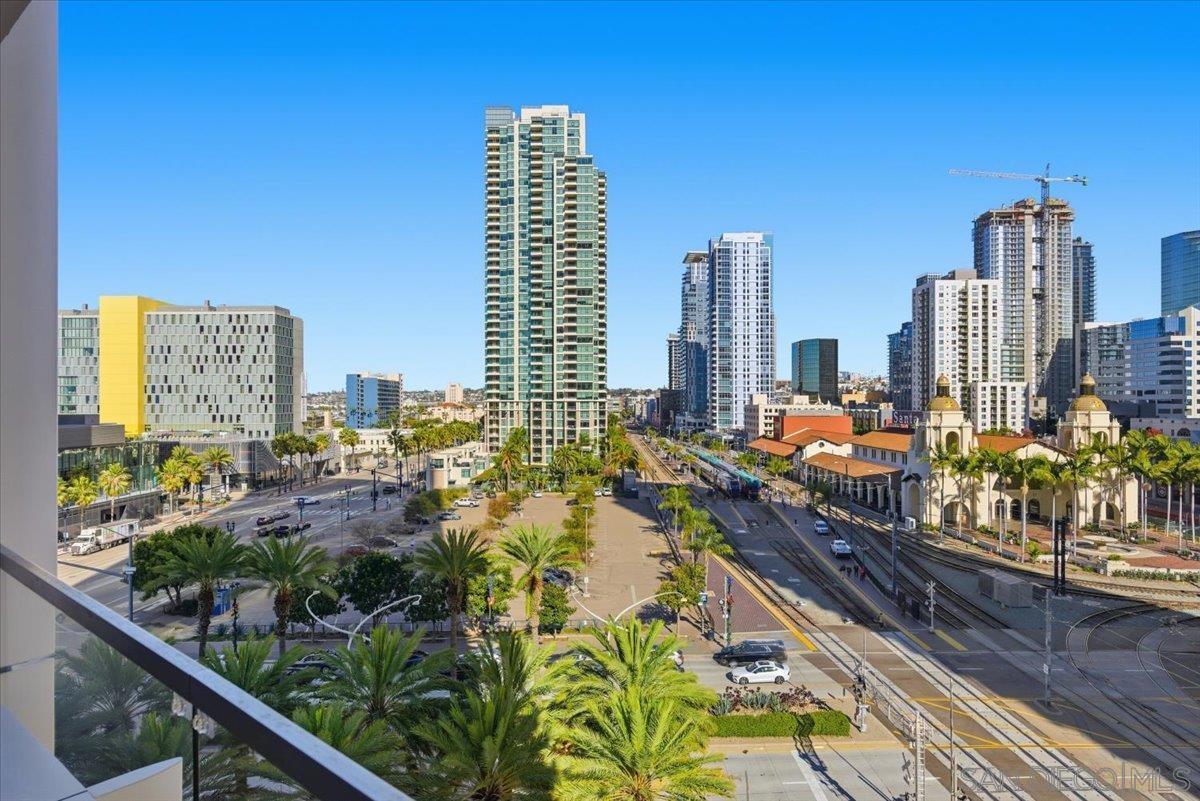 Detail Gallery Image 48 of 49 For 888 W E St  805, San Diego,  CA 92101 - 2 Beds | 2 Baths