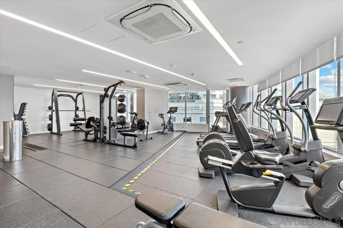 Detail Gallery Image 10 of 49 For 888 W E St  805, San Diego,  CA 92101 - 2 Beds | 2 Baths