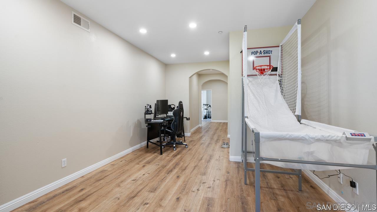 Detail Gallery Image 11 of 31 For 8301  Rio San Diego Dr  #7,  San Diego,  CA 92108 - 3 Beds | 2/1 Baths