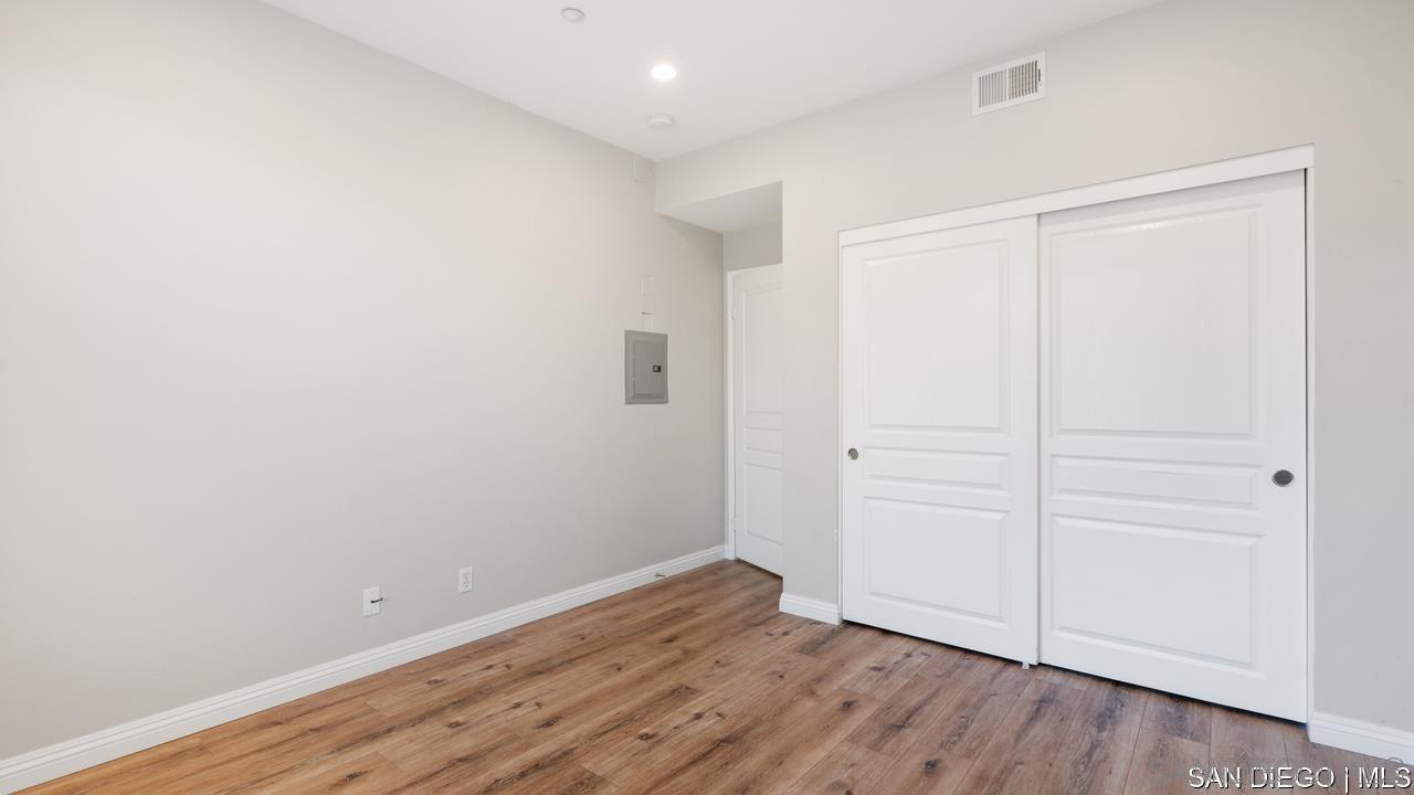 Detail Gallery Image 25 of 31 For 8301  Rio San Diego Dr  #7,  San Diego,  CA 92108 - 3 Beds | 2/1 Baths