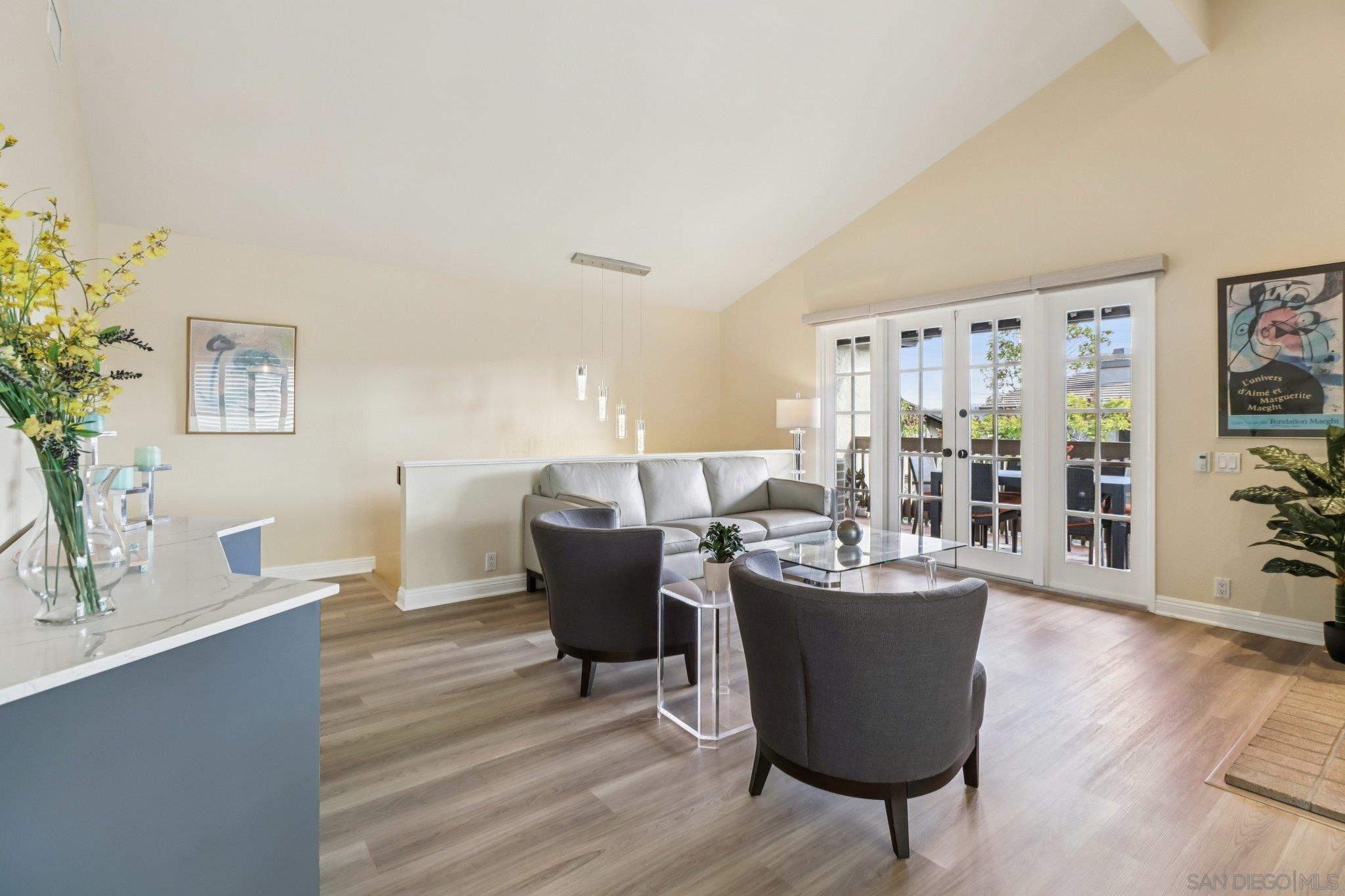 Detail Gallery Image 6 of 41 For 6038  Cirrus St, San Diego,  CA 92110 - 2 Beds | 2 Baths