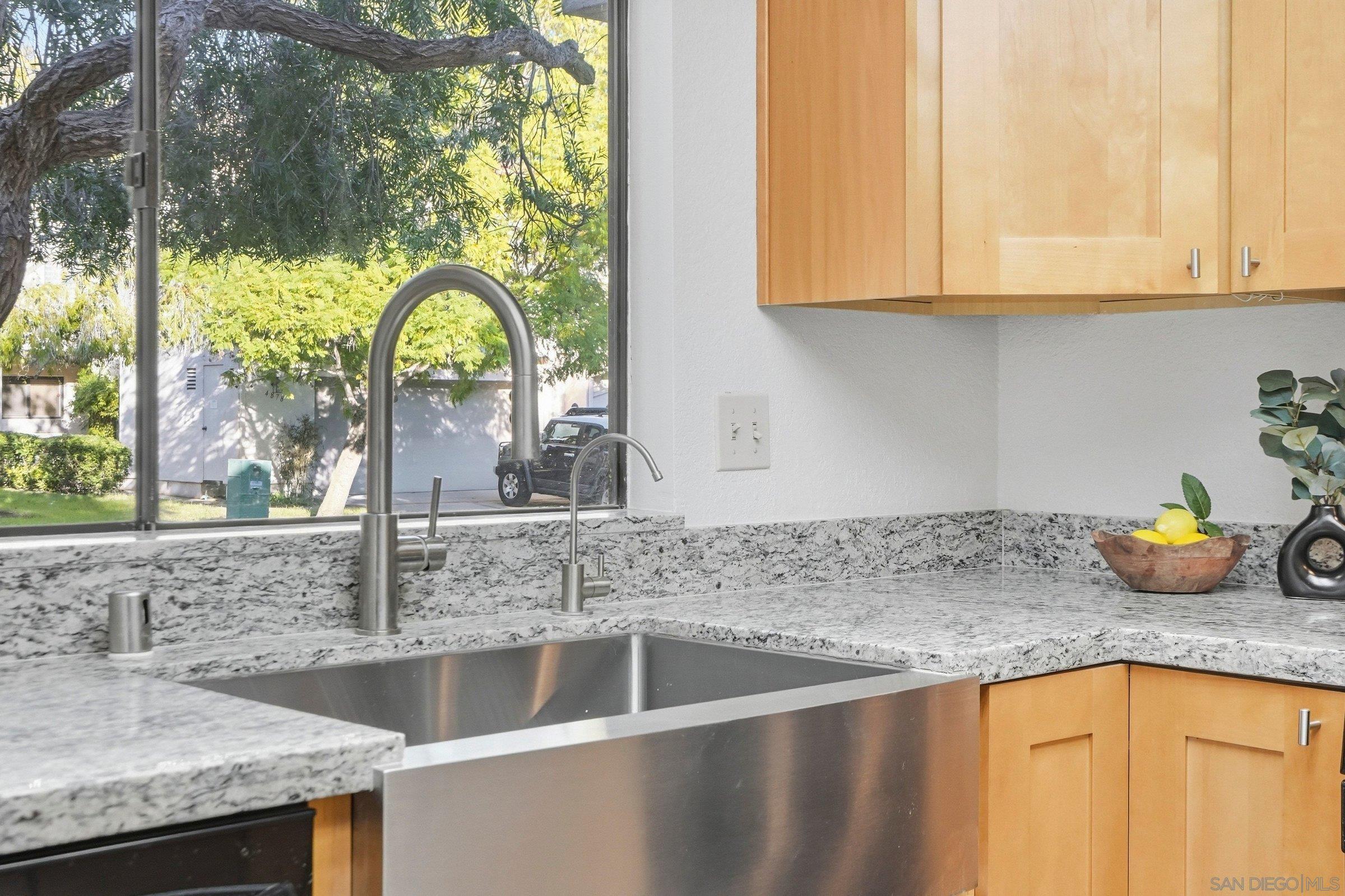 Detail Gallery Image 11 of 34 For 4862  Seda Dr, San Diego,  CA 92124 - 3 Beds | 2/1 Baths