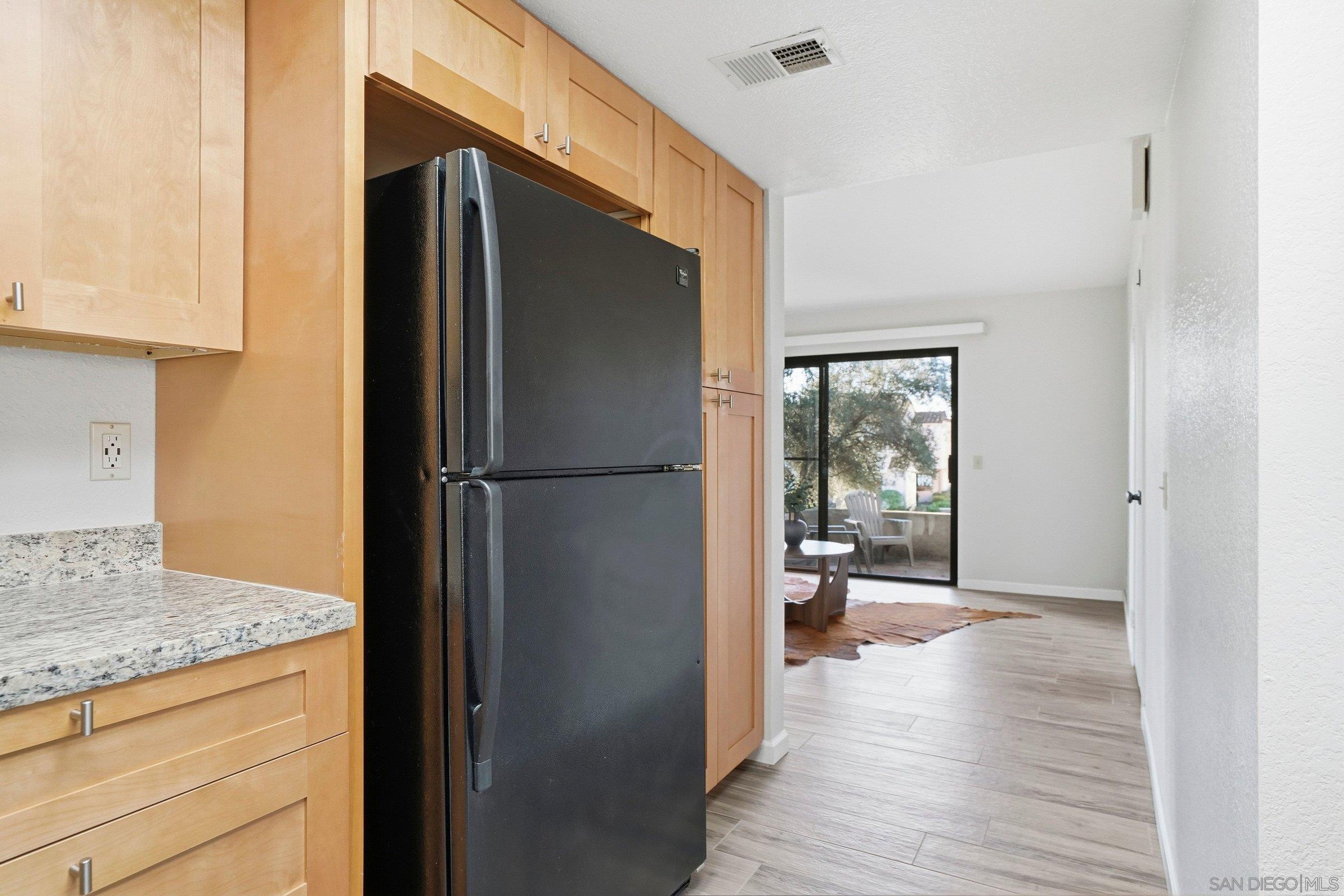 Detail Gallery Image 12 of 34 For 4862  Seda Dr, San Diego,  CA 92124 - 3 Beds | 2/1 Baths