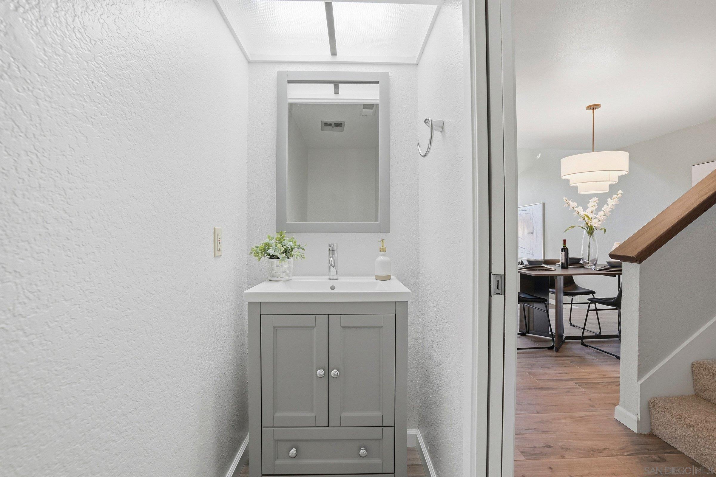 Detail Gallery Image 18 of 34 For 4862  Seda Dr, San Diego,  CA 92124 - 3 Beds | 2/1 Baths