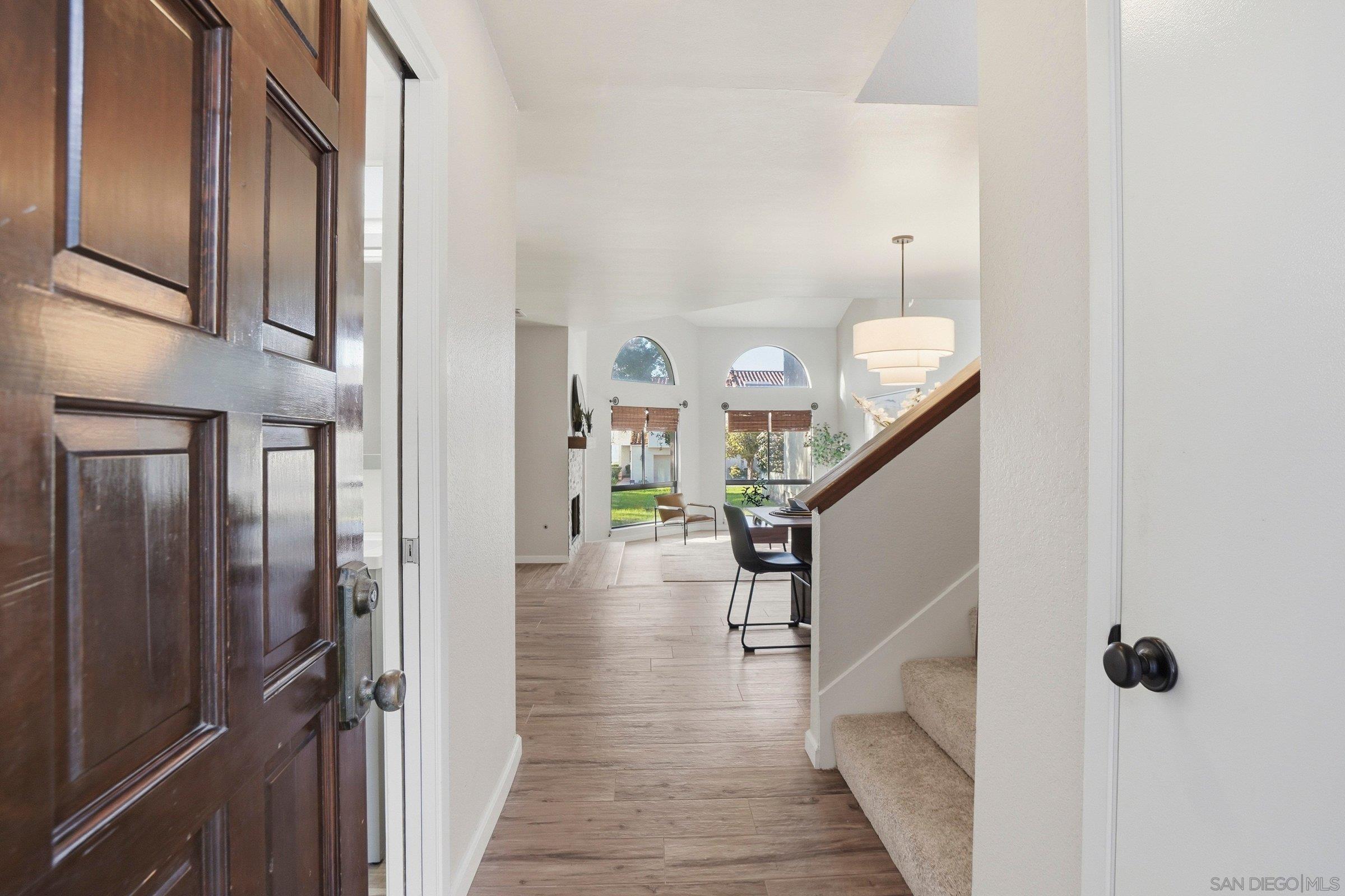 Detail Gallery Image 3 of 34 For 4862  Seda Dr, San Diego,  CA 92124 - 3 Beds | 2/1 Baths