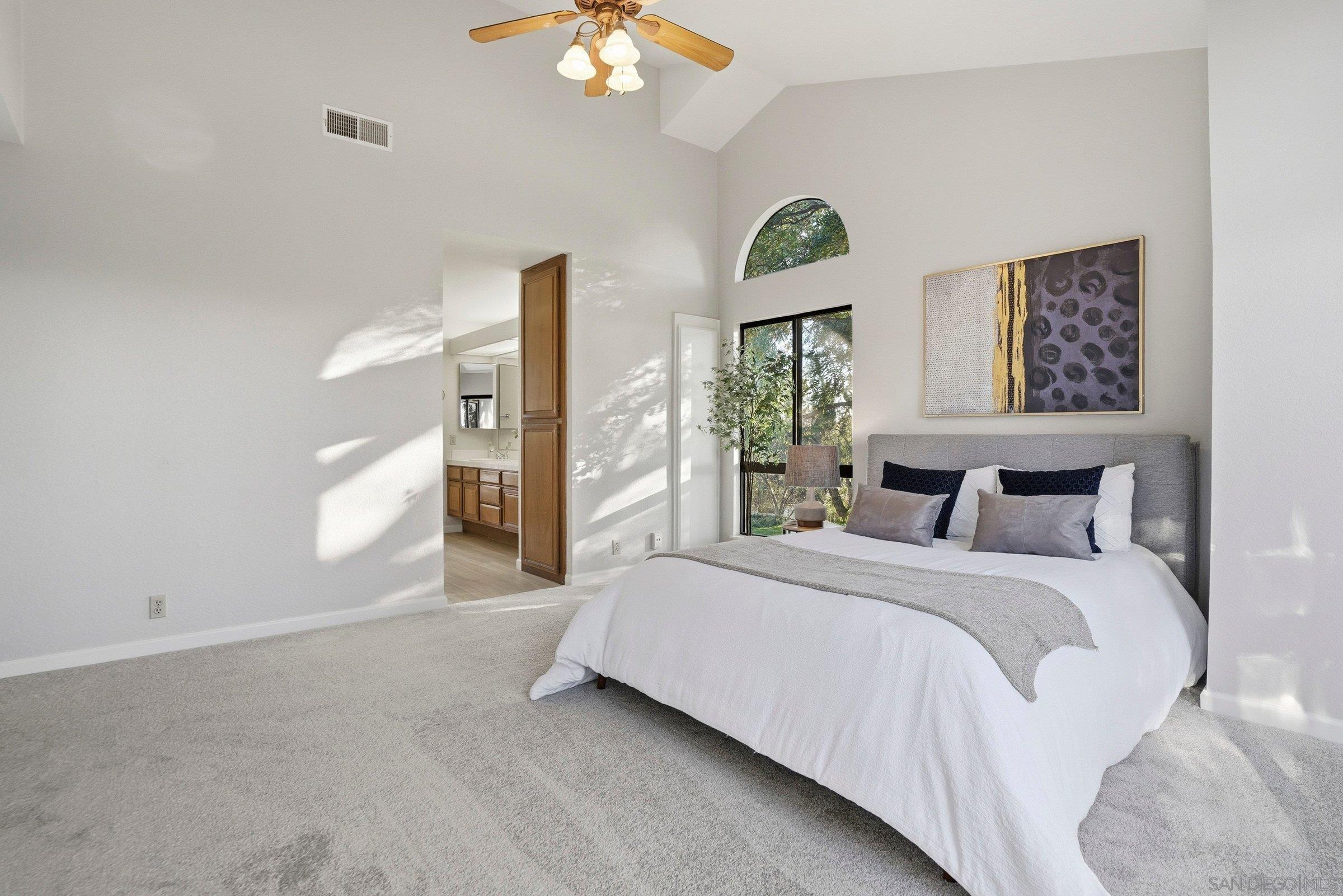 Detail Gallery Image 22 of 34 For 4862  Seda Dr, San Diego,  CA 92124 - 3 Beds | 2/1 Baths