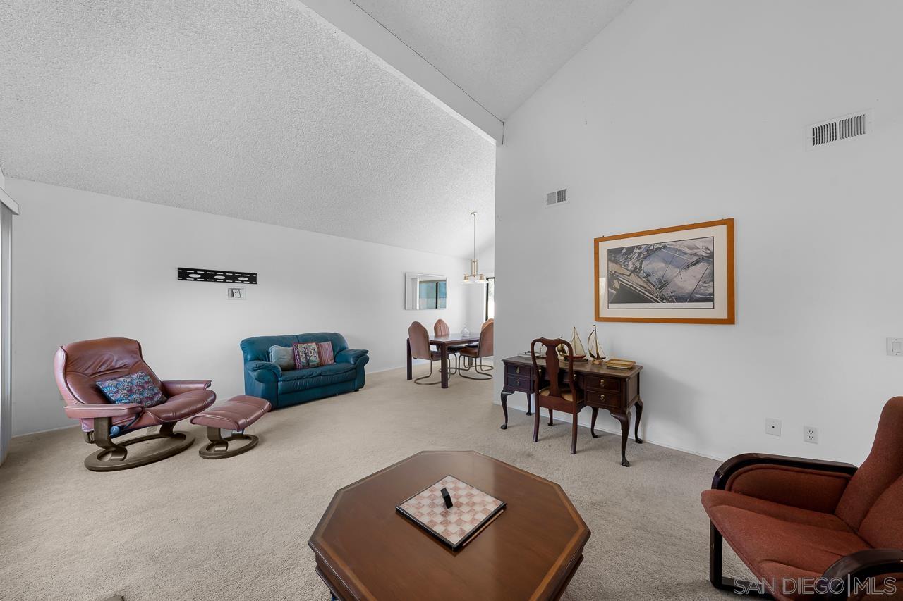 Detail Gallery Image 5 of 45 For 5114  Bloch St, San Diego,  CA 92122 - 3 Beds | 2/1 Baths