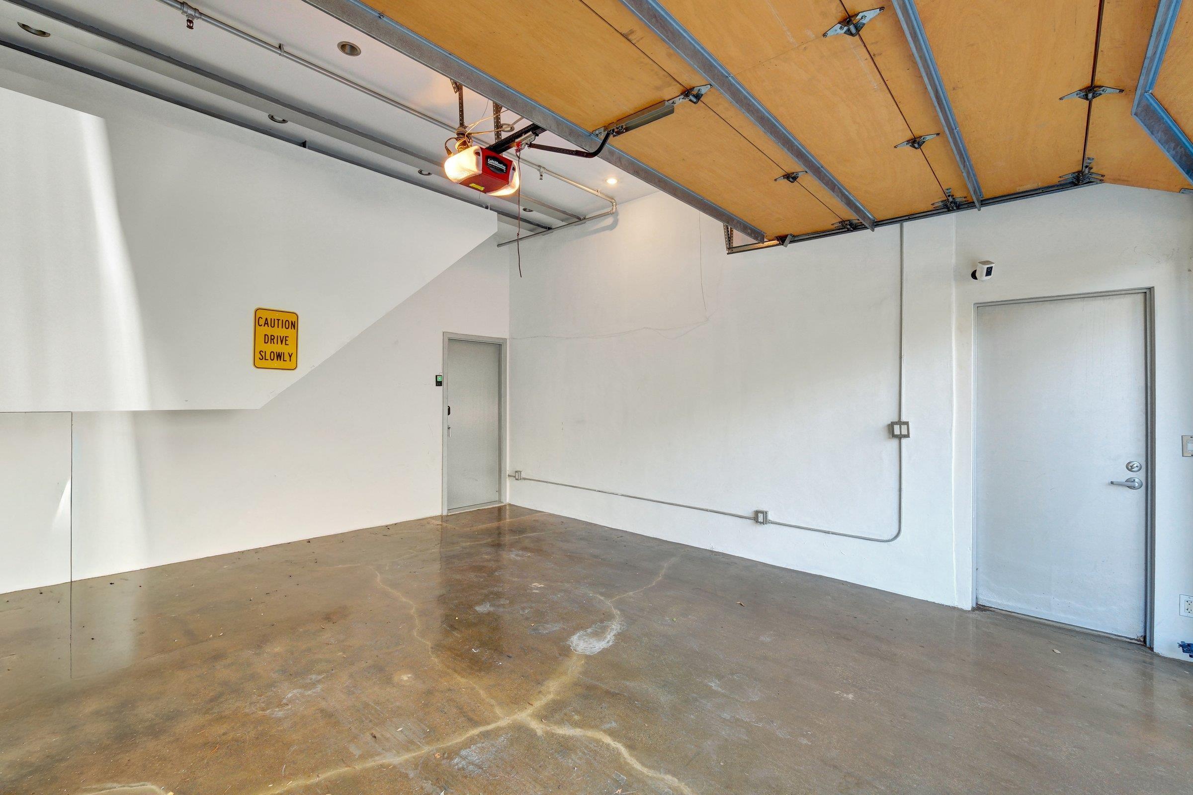 Detail Gallery Image 7 of 8 For 6920  Treasure Trail, Los Angeles,  CA 90068 - 3 Beds | 1/1 Baths